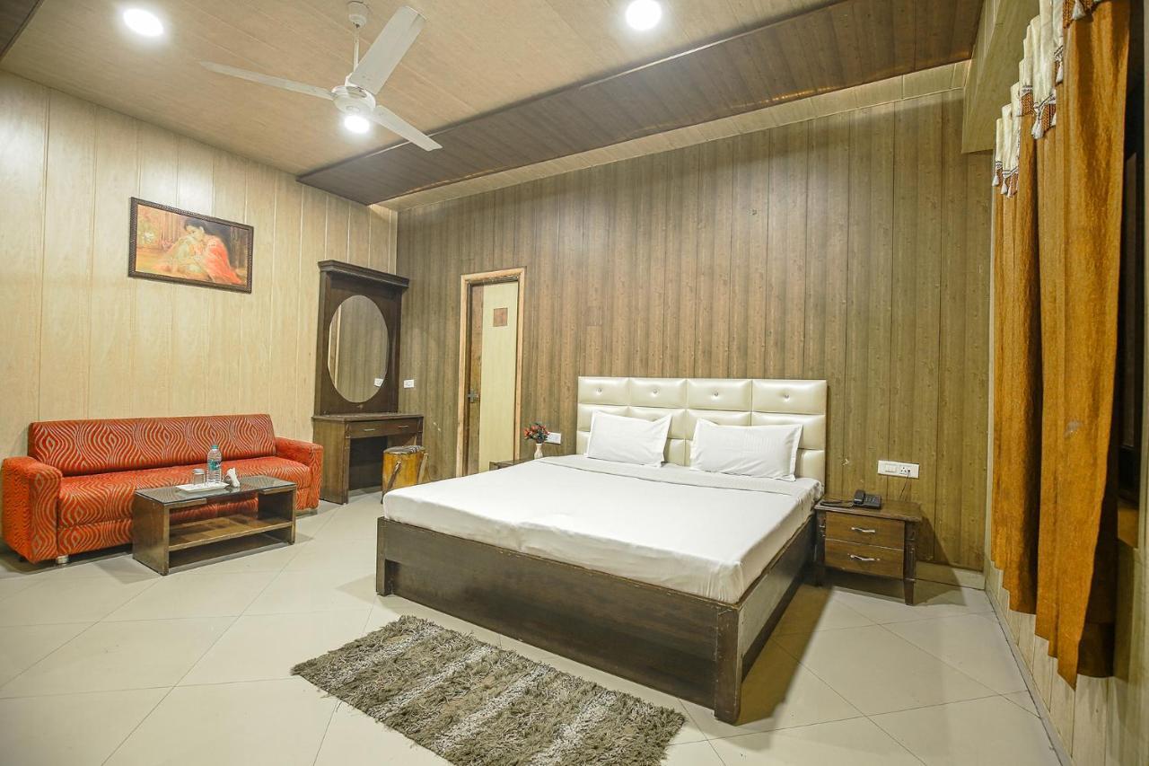 Hotel Hk Continental Amritsar Ngoại thất bức ảnh