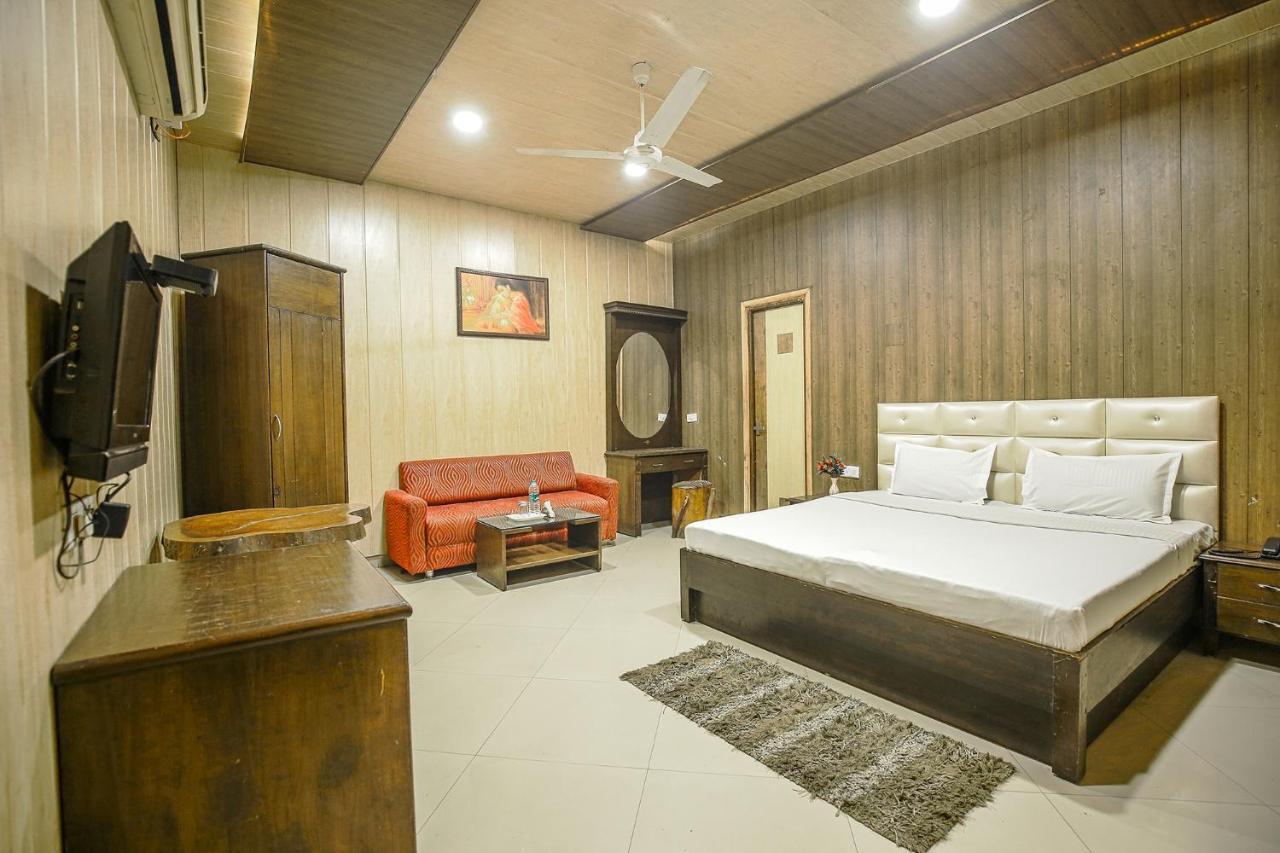Hotel Hk Continental Amritsar Ngoại thất bức ảnh