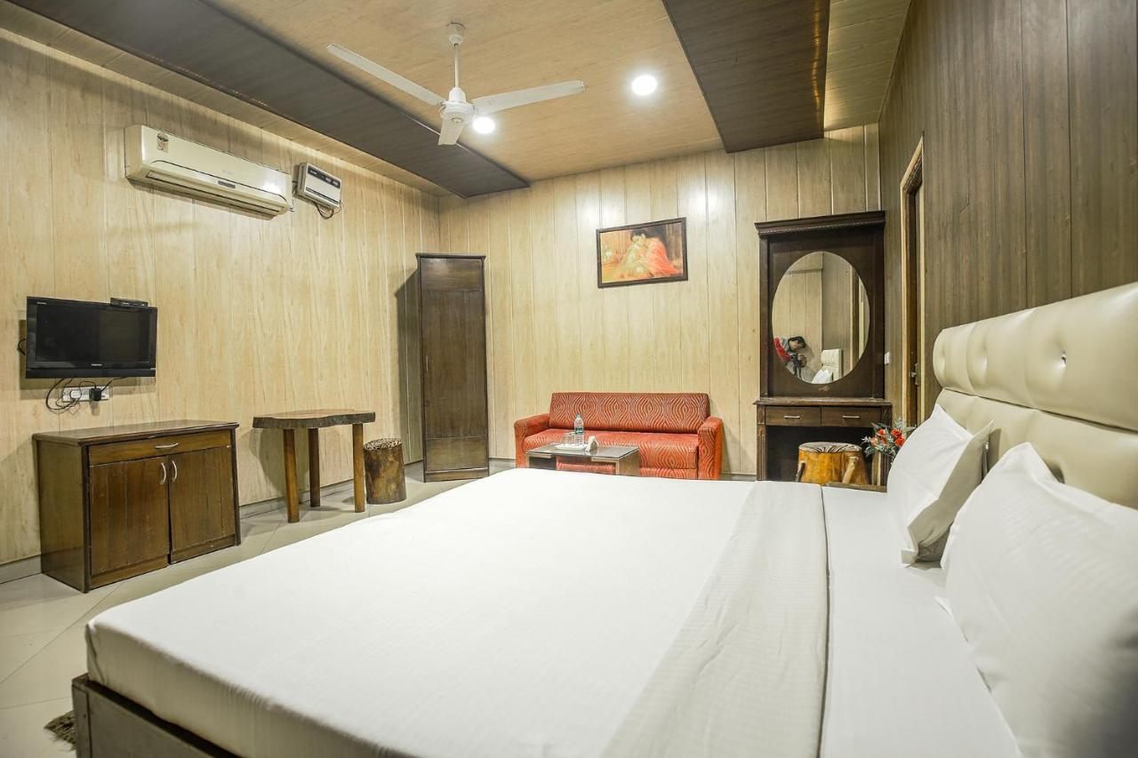 Hotel Hk Continental Amritsar Ngoại thất bức ảnh