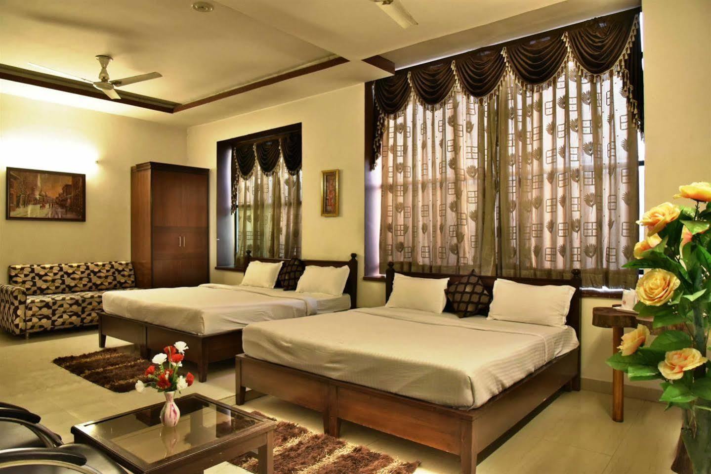 Hotel Hk Continental Amritsar Ngoại thất bức ảnh