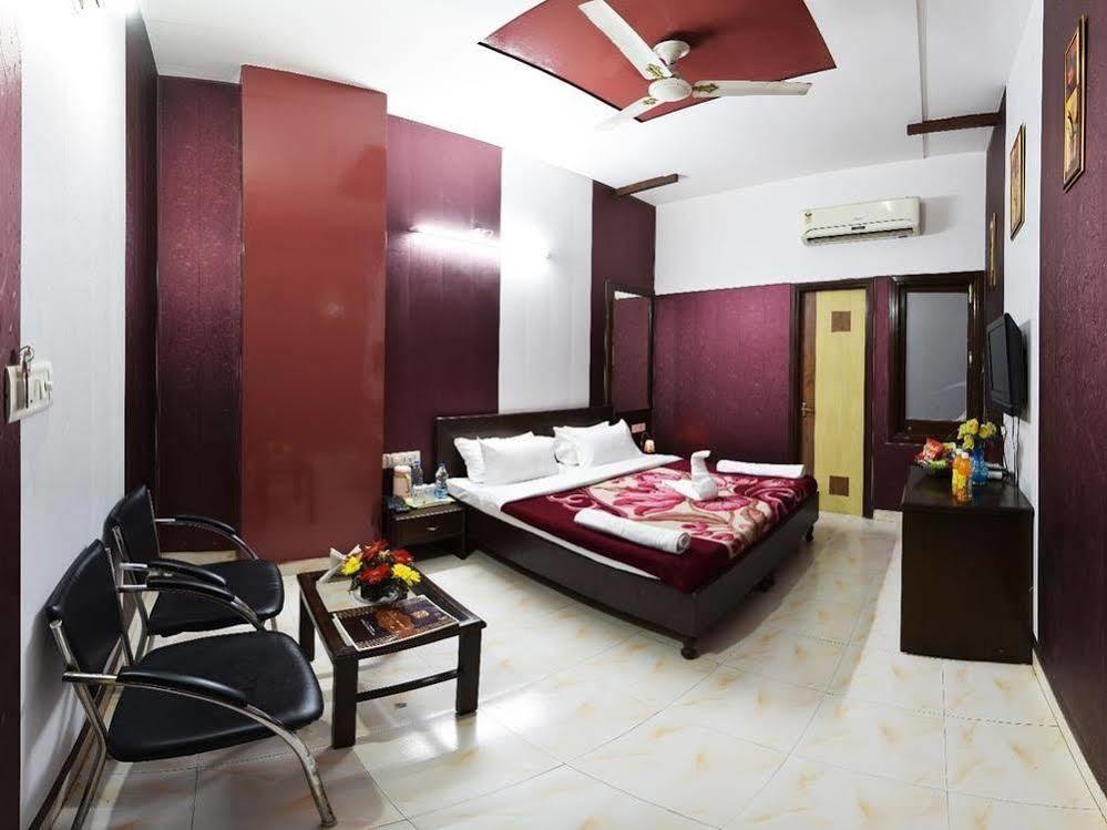 Hotel Hk Continental Amritsar Ngoại thất bức ảnh